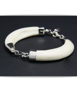 Pulsera colmillos de hembra