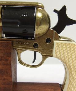 Replica revolver